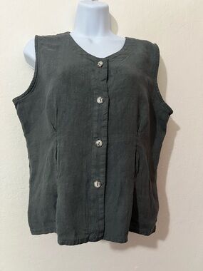 Cut Loose - Sleeveless Button-Front Linen Top in Charcoal Made in the USA